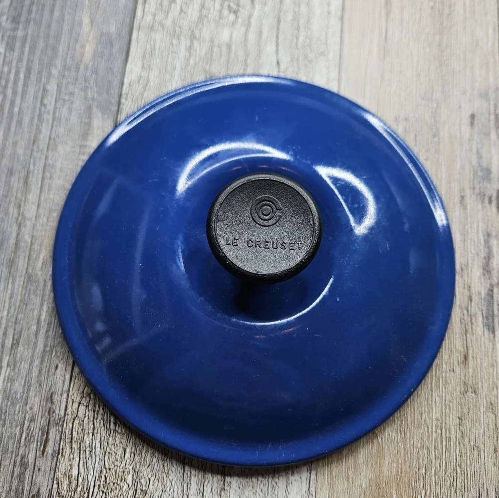 Le Creuset Blue Lid Made in France Size 14 5.5